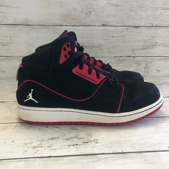 JORDAN 1 Flight 2 Boy’s Black/White Sneakers Size 6Y - Picture 2 of 13